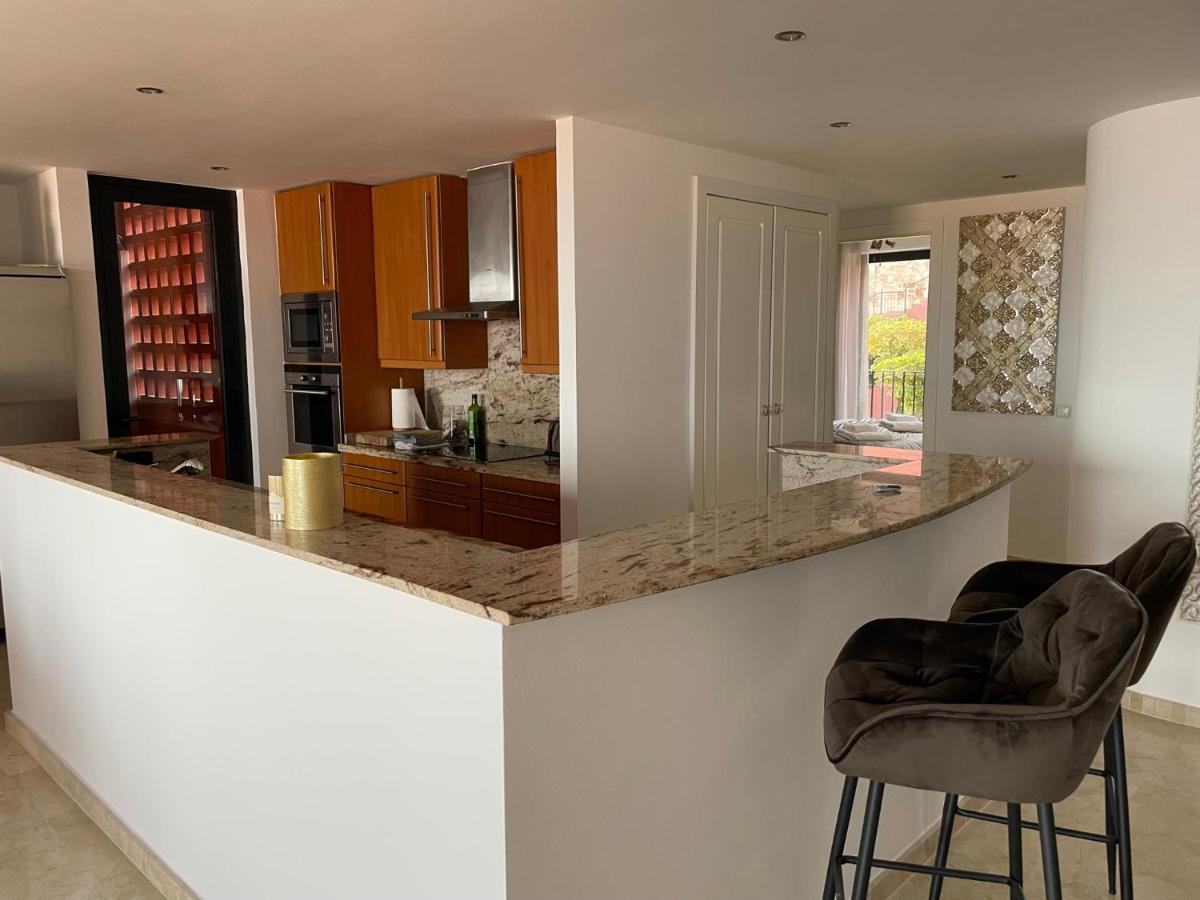 Calahonda Luxury Apartment With A Stunning Sea View Mijas Bagian luar foto